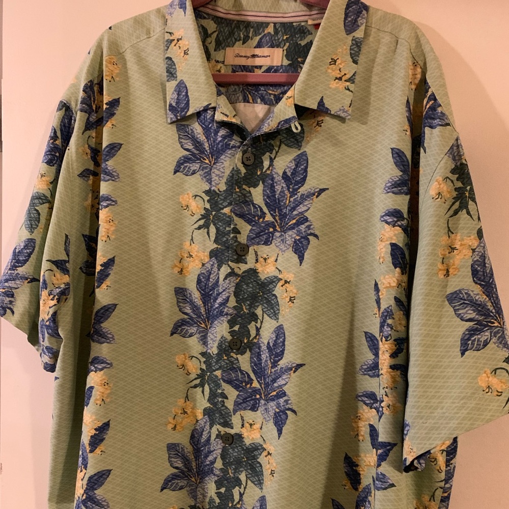 Tommy Bahamas Hawaiian shirt